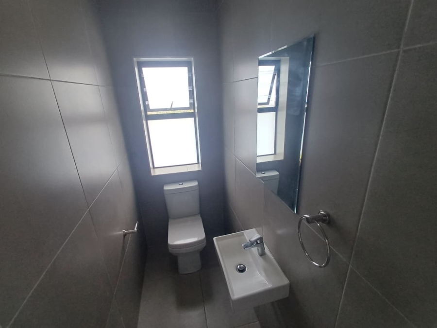 To Let 3 Bedroom Property for Rent in Dana Bay Western Cape